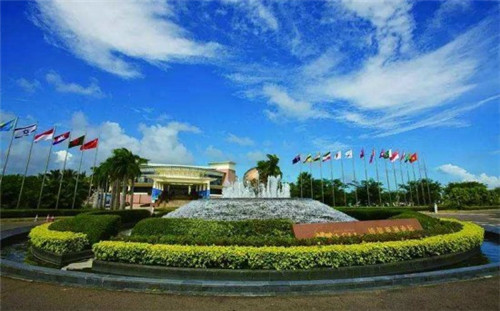 摇滚炒鸡店铺效果图，摇滚炒饭加盟费多少