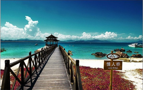 加盟围辣旋转小火锅经营多久才能盈利，旋转小火锅哪个加盟品牌费用便宜