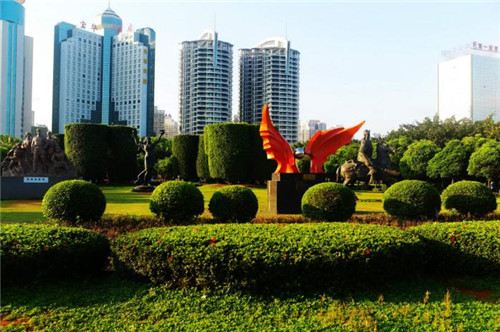 鼓楼路的浪漫是什么歌（有首歌叫什么鼓楼）